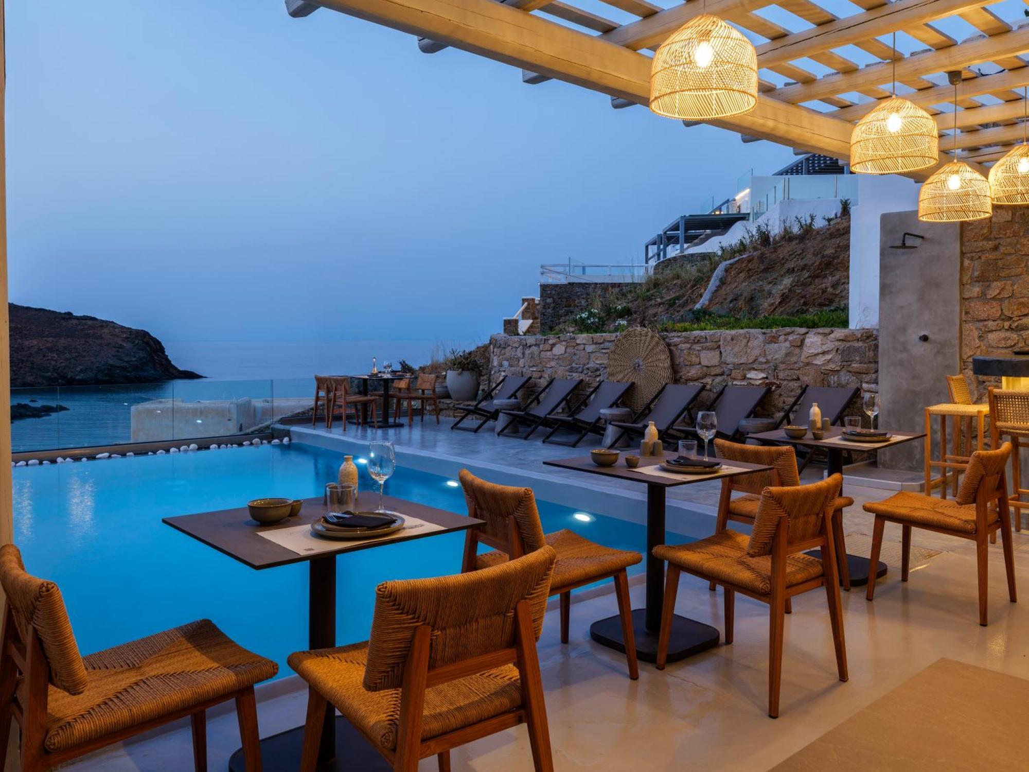 The Mykonist Merchia Beach Villas & Suites Екстер'єр фото