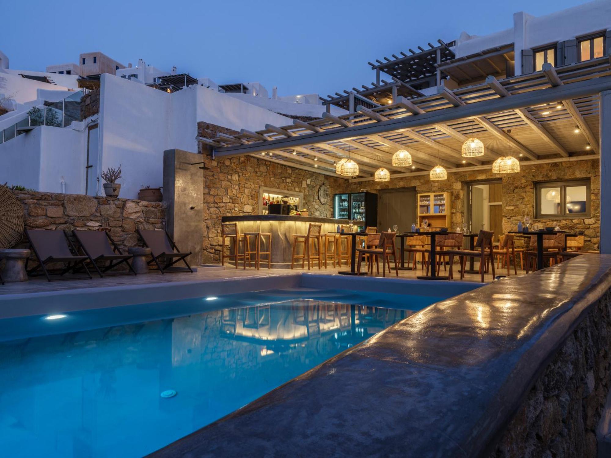 The Mykonist Merchia Beach Villas & Suites Екстер'єр фото