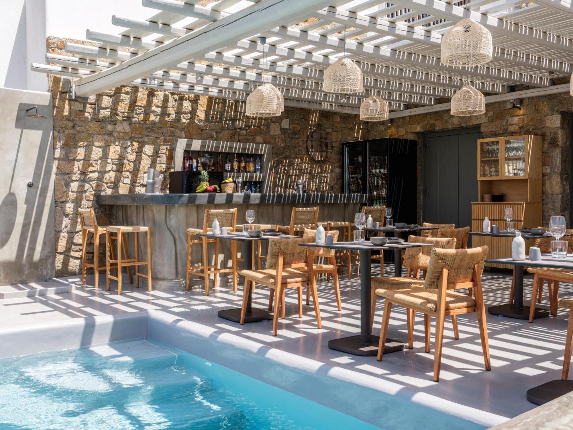 The Mykonist Merchia Beach Villas & Suites Екстер'єр фото