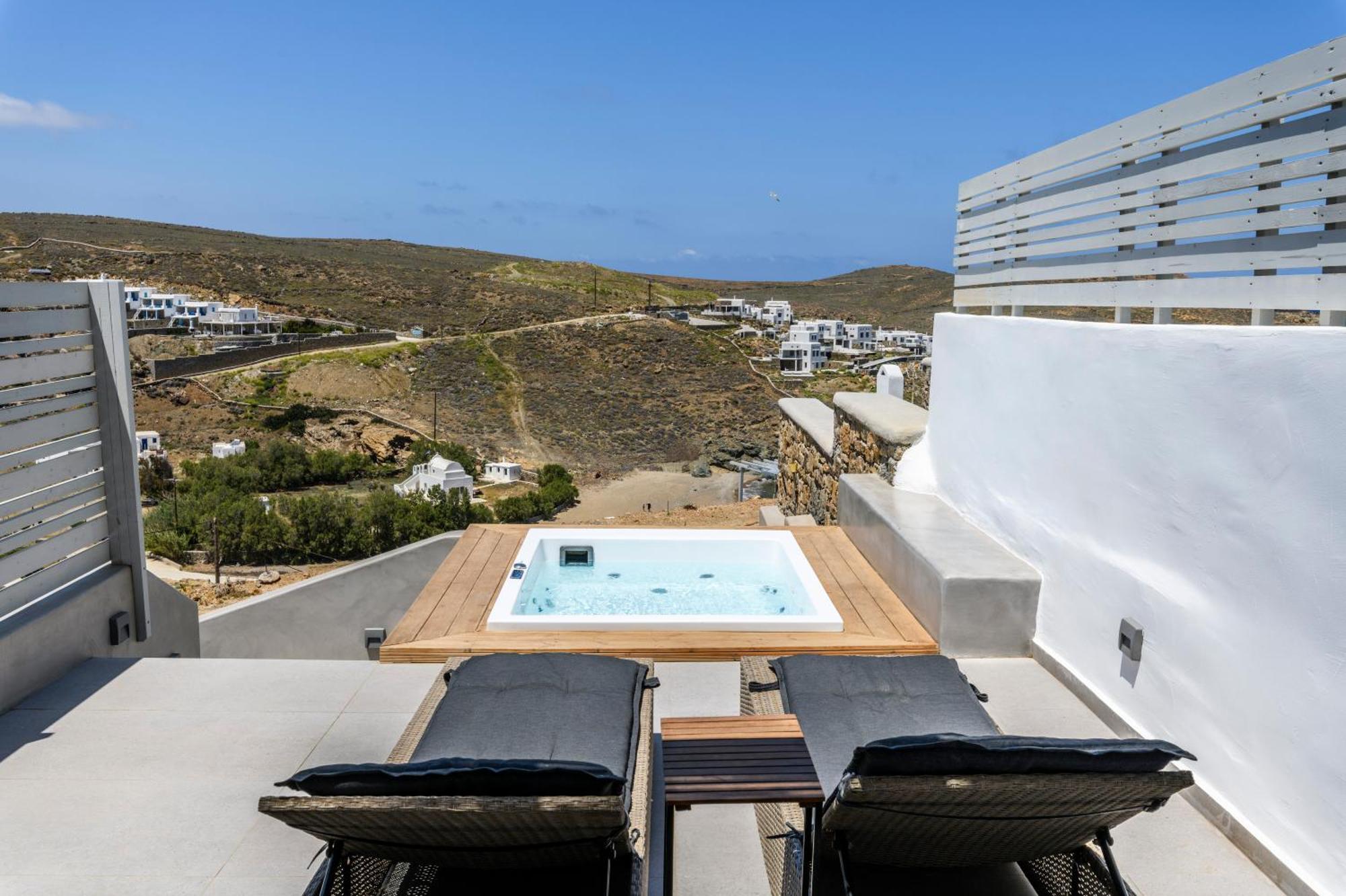 The Mykonist Merchia Beach Villas & Suites Екстер'єр фото