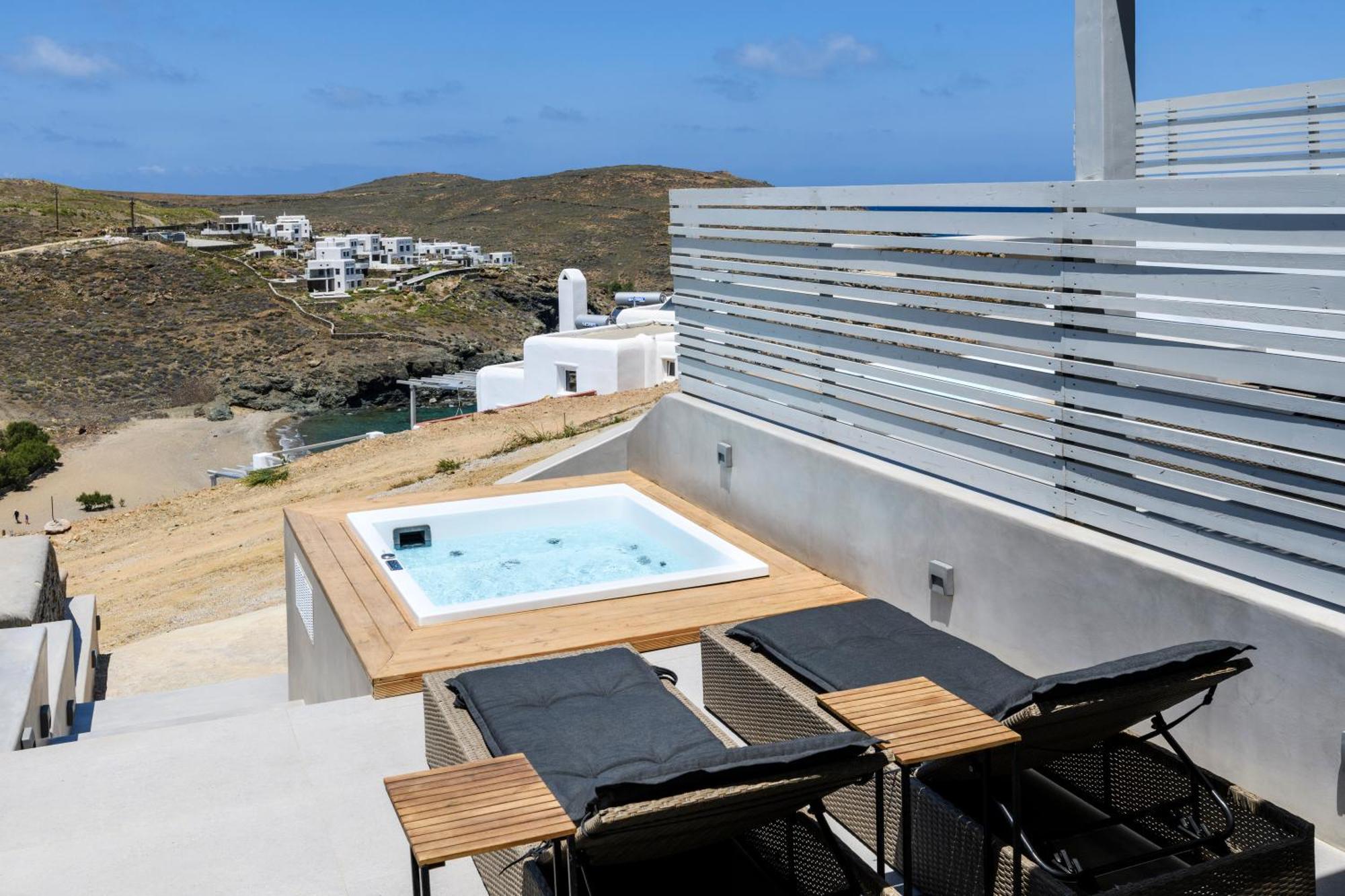 The Mykonist Merchia Beach Villas & Suites Екстер'єр фото