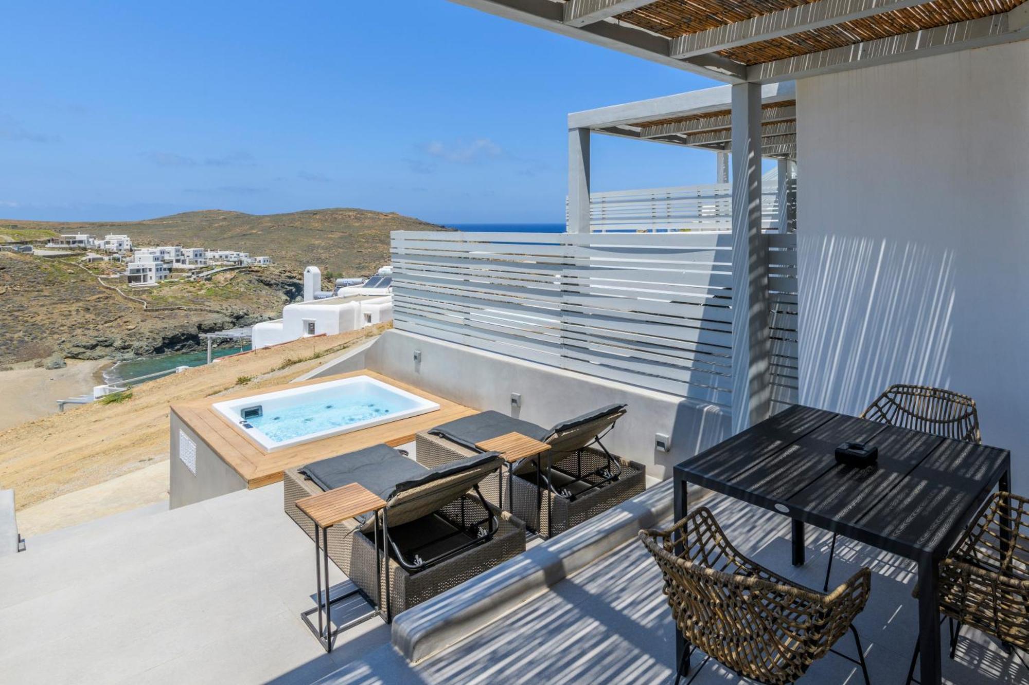 The Mykonist Merchia Beach Villas & Suites Екстер'єр фото