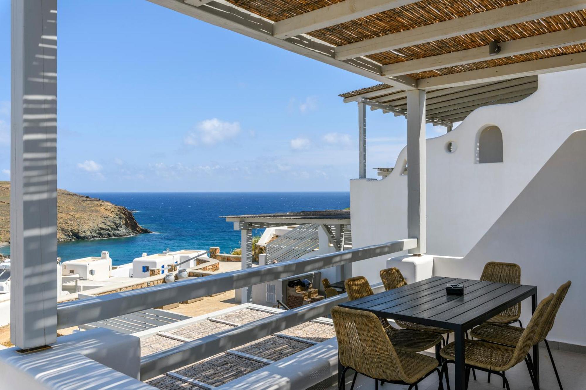 The Mykonist Merchia Beach Villas & Suites Екстер'єр фото