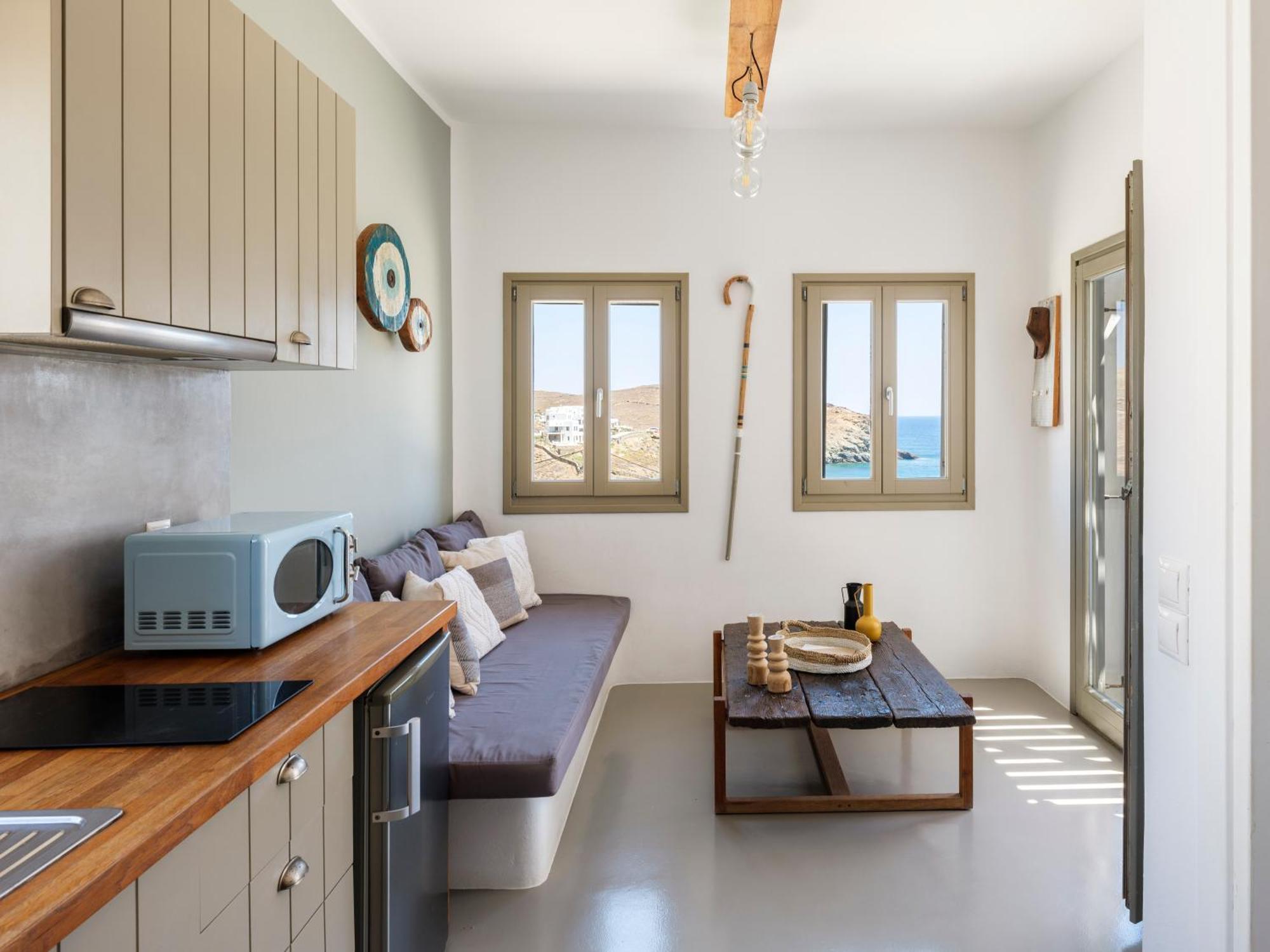 The Mykonist Merchia Beach Villas & Suites Екстер'єр фото