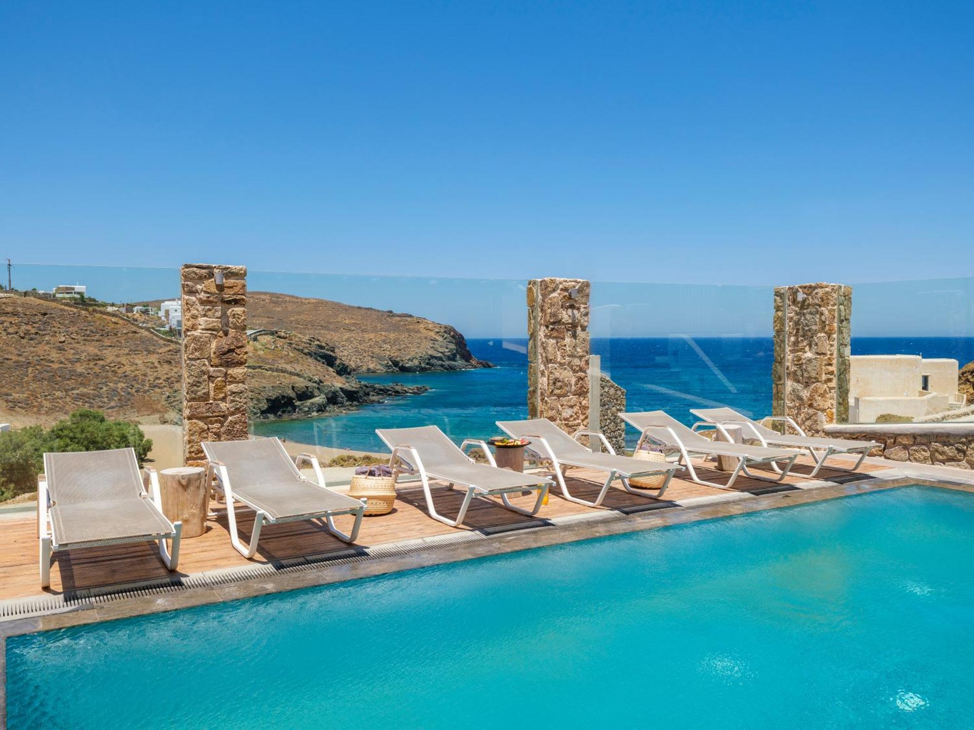 The Mykonist Merchia Beach Villas & Suites Екстер'єр фото